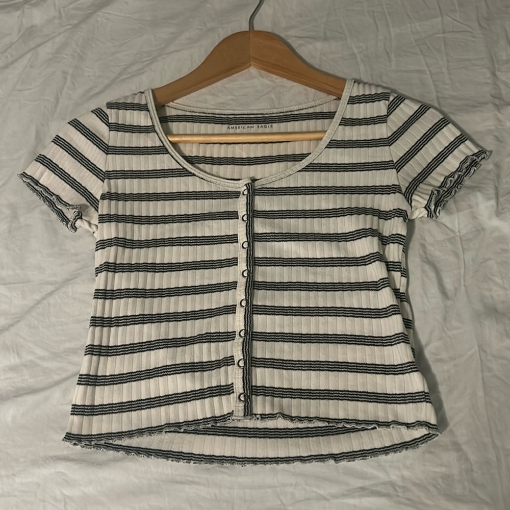 American eagle cropped baby tee